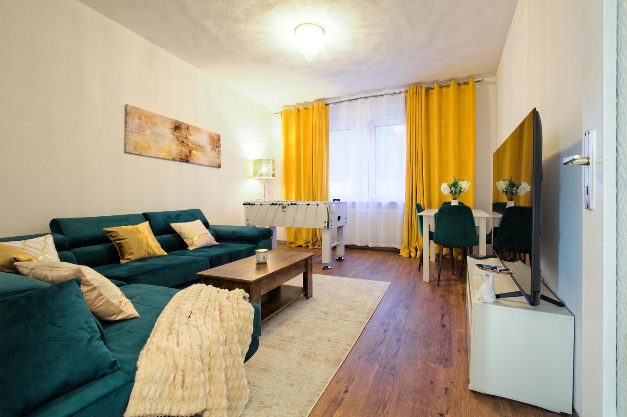 Apartment Living La Christal Mit Workspace & Games
