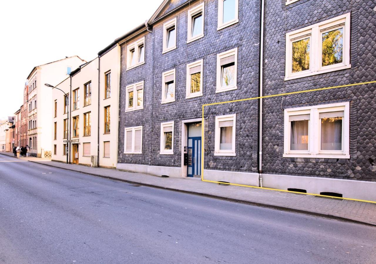 Living La Christal Mit Workspace & Games Apartment